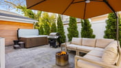 6BR Grand Beach Estate! Hot tub, Steps to Beach!