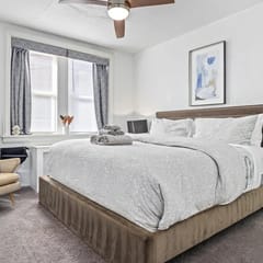 AC Retreat - Cozy 2BR by Tropicana & Beach!