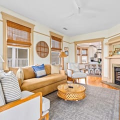 Modern Historic Charm 4br ONE Block to Beach