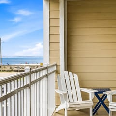 WATER VIEWS 3bd 2ba Condo w Pool