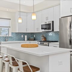 Coastal Comfort | 3BR Townhouse by Beach