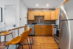 Rittenhouse Loft w/ City Views + Private Patio - Image 3