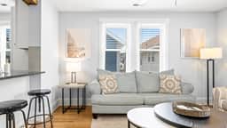 Charming Garden District Escape! Walk to Beach - Image 2