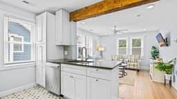 Charming Garden District Escape! Walk to Beach - Image 3