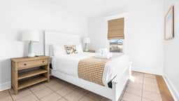 Spacious OC 5br + Den Steps to Beach and Boards - Image 4