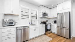 Spacious OC 5br + Den Steps to Beach and Boards - Image 3