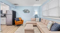 North WW 3BR Cottage Near Beach, Family-Friendly! - Image 4