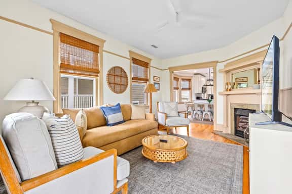 Modern Historic Charm 4br ONE Block to Beach - Image 1