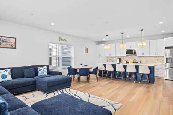 New Build 3 BR 2.5 bath Condo w Pool - Sleeps 12 - Image 1