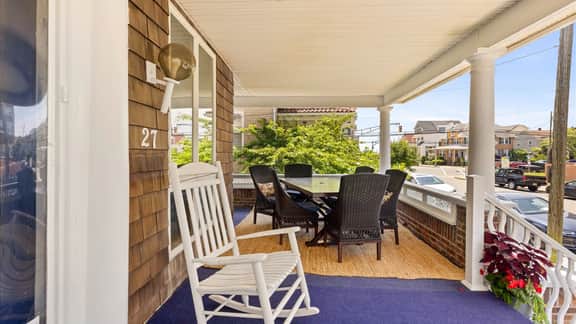 8BR Estate w 3 Decks, BBQ & Beach Views -Sleeps 20 - Image 5