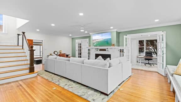 Grand Ventnor Estate - Luxurious 8BR Mansion - Image 3