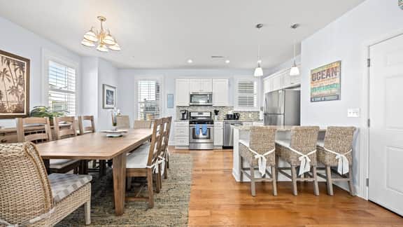 Luxurious Oceanside Retreat - 5BR Gem Downtown OCNJ - Image 3