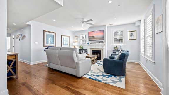 Luxurious Oceanside Retreat - 5BR Gem Downtown OCNJ - Image 4