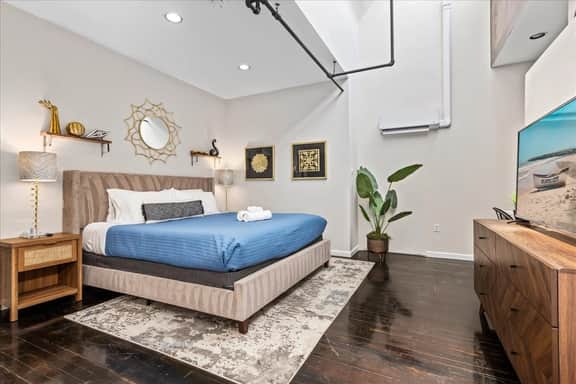 Vibrant AC Loft w/ Beach Views, Sauna, Jacuzzi Tub - Image 3