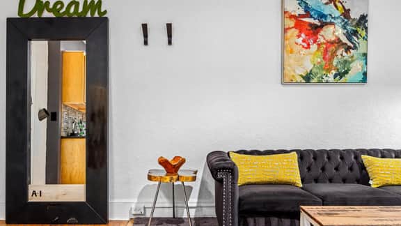 AC Retreat - Cozy 2BR by Tropicana & Beach! - Image 4