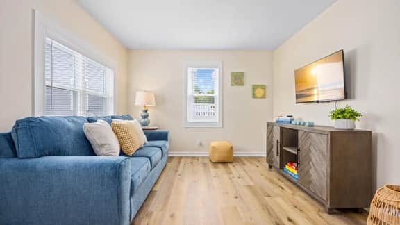 NEW! Modern 2BR Cottage in WW Crest - Sleeps 6 - Image 5