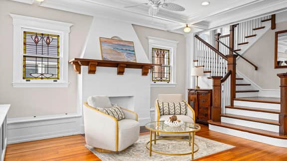 6BR Grand Beach Estate! Hot tub, Steps to Beach! - Image 4