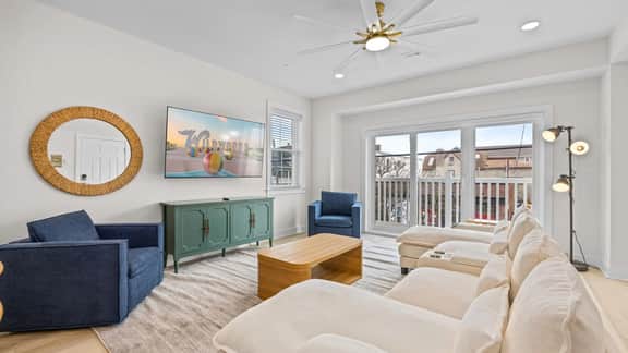 NEW Heart of Wildwood 3 bed/2ba w Rooftop Deck - Image 2