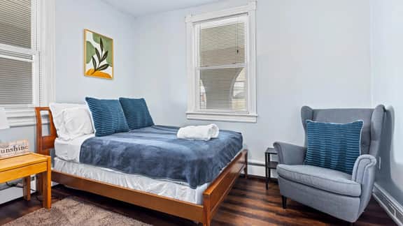 Cozy 1BR Beach Retreat - Walk to Beach w/ Parking - Image 2