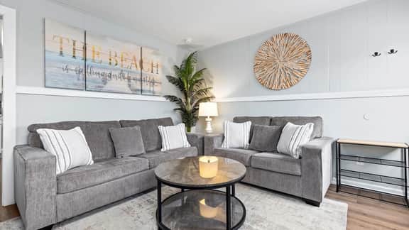 Modern Beach Retreat! Sleeps 6 - Big Yard & BBQ - Image 4