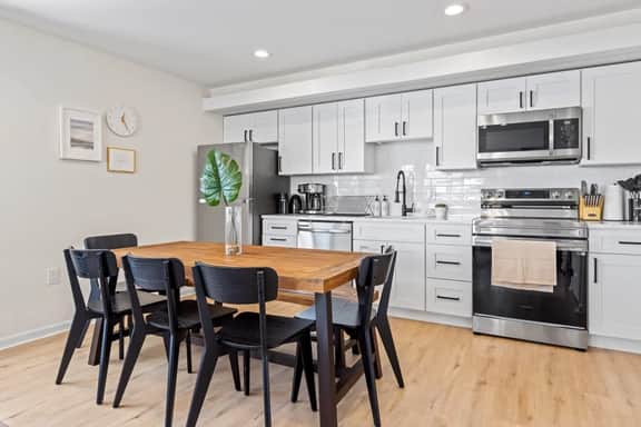 3BR - Heart of Wildwood | Steps to Beach + Parking - Image 3