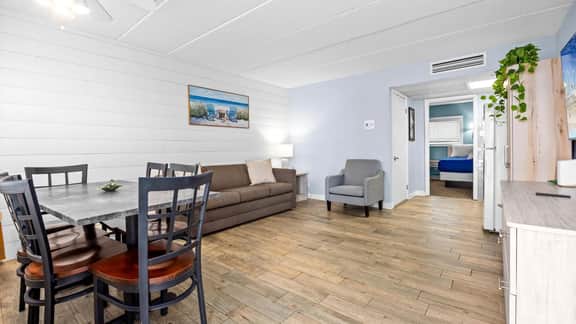 Beachfront WW Crest Condo! Sleeps 6 - Image 5