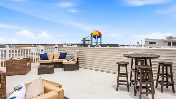 NEW Luxury Townhouse with Rooftop Deck - Image 2