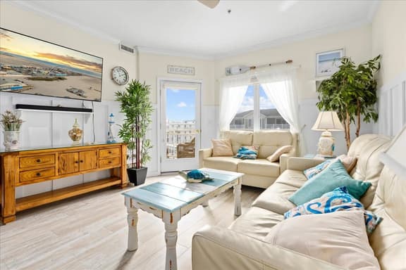 3BR Condo w/ Ocean Views! Steps to Beach + Parking - Image 1