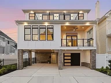 PURE LUXE Beach Block 5br Mansion - Image 1