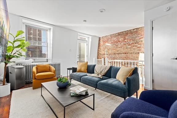 Rittenhouse Loft w/ City Views + Private Patio - Image 1