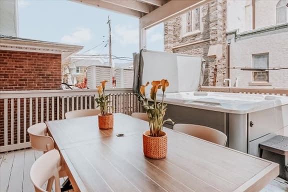 3BR Walk to Beach + Hot Tub + Family Friendly Condo - Image 1