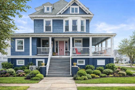 10BR North WW Beach Home - Sleeps 22! - Image 1