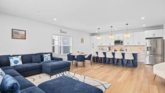 New Build 3 BR 2.5 bath Condo w Pool - Sleeps 12 - Image 1