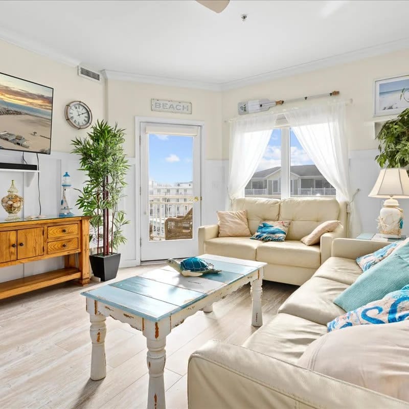 3BR Condo w/ Ocean Views! Steps to Beach + Parking